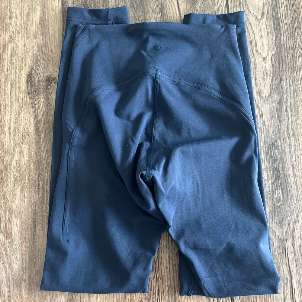 Lululemon leggings! size 2, no pilling!